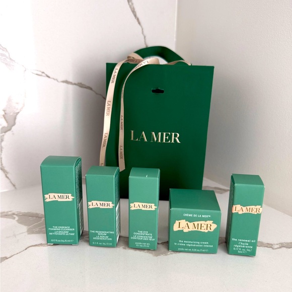 La Mer Travel Size Skincare Set - Picture 1 of 12